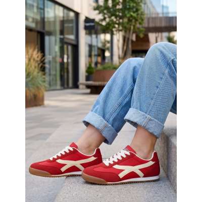 06222 Retro Sneaker Red
