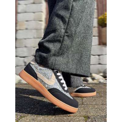 07166 Base Glitter Black Sneaker