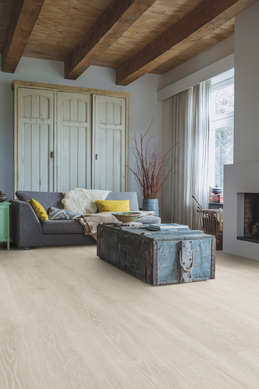 -30 % Majestic Skogseik Lysegrå Laminatgulv NÅ 370,- pr. m2 Før 529,-